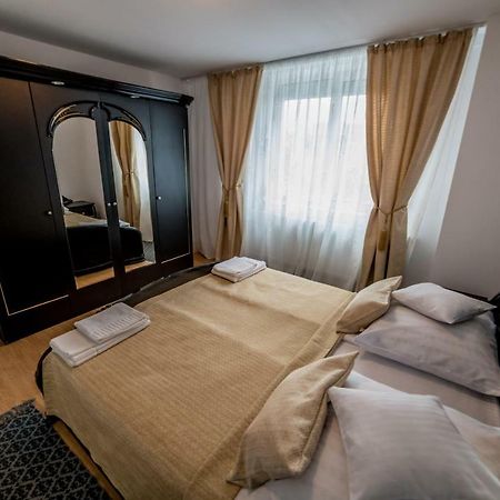 Apartament Sorina Maria Apartment Deva Exterior photo
