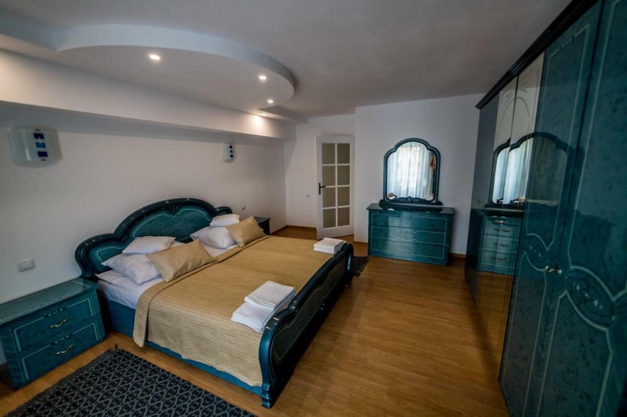 Apartament Sorina Maria Apartment Deva Exterior photo