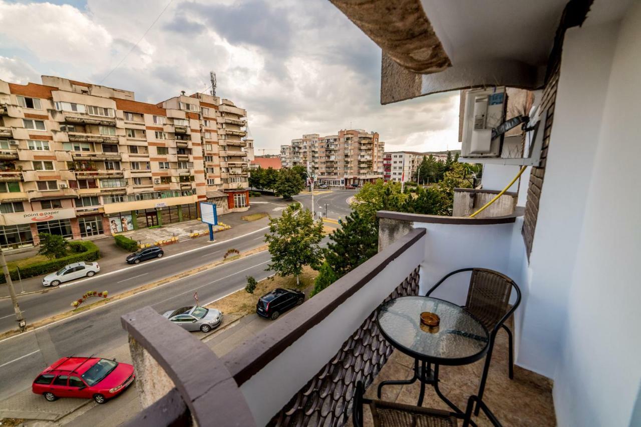 Apartament Sorina Maria Apartment Deva Exterior photo