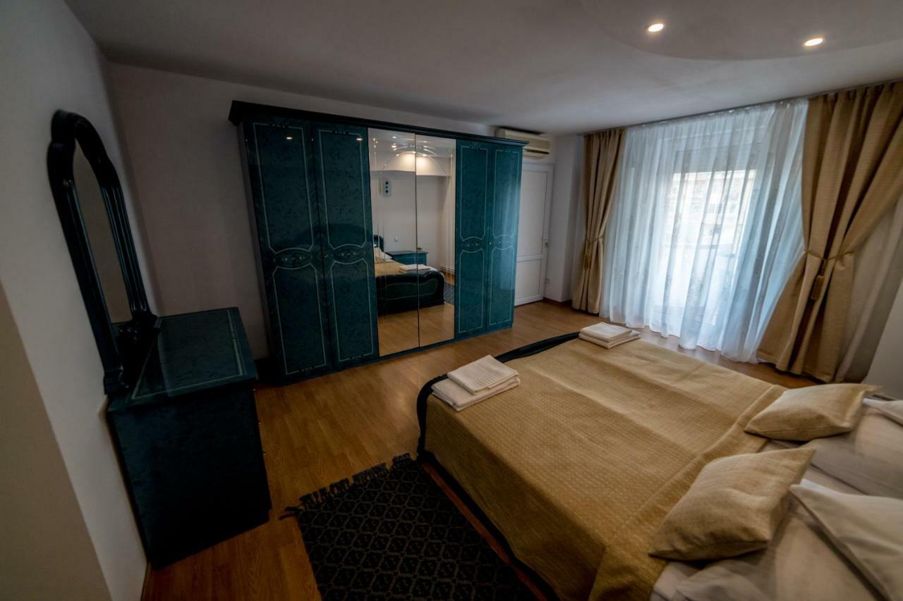 Apartament Sorina Maria Apartment Deva Exterior photo